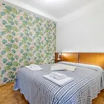 Daire Guesthost - Vintage Flat *
