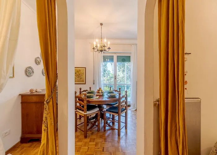 Guesthost - Vintage Flat Apartment *